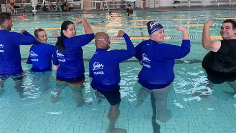 People part of the First Nations swim teacher program