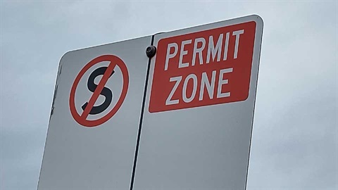 resident parking zone sign