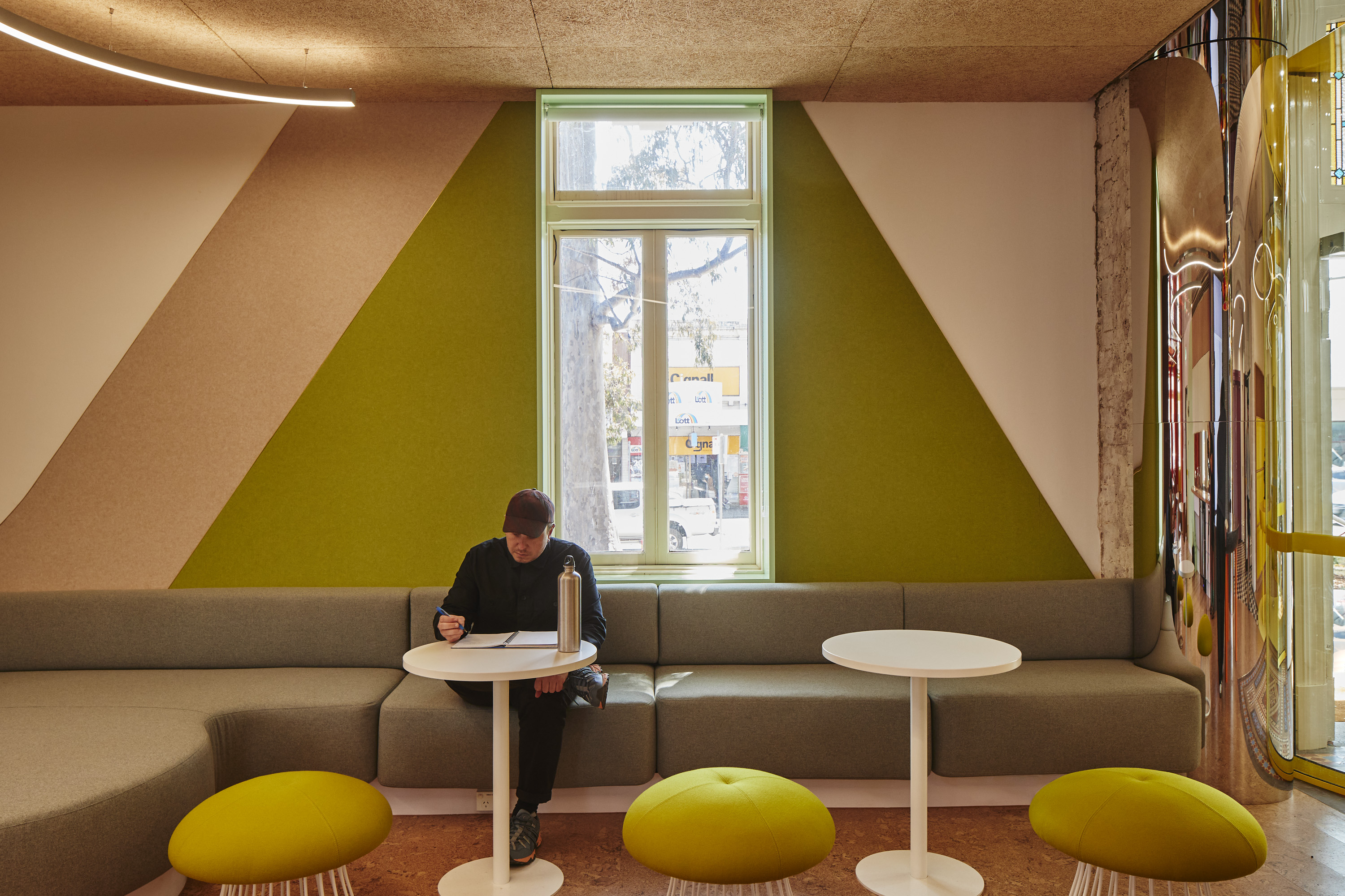 IC Lounge DIC 0445.jpg